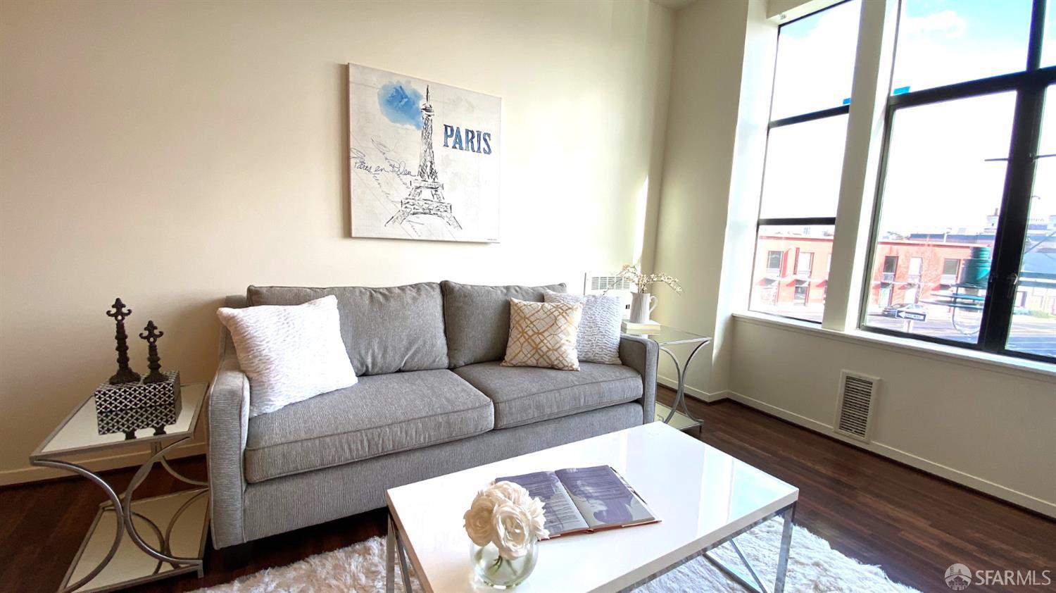 Detail Gallery Image 3 of 45 For 3801 San Pablo Ave #207,  Emeryville,  CA 94608 - 2 Beds | 1/1 Baths