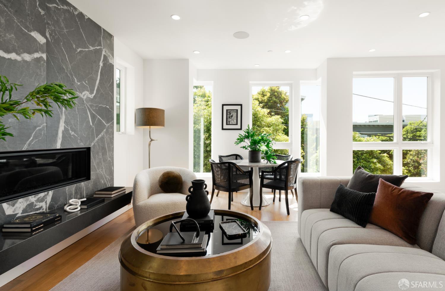 Photo #4: 425066115 Listing 
