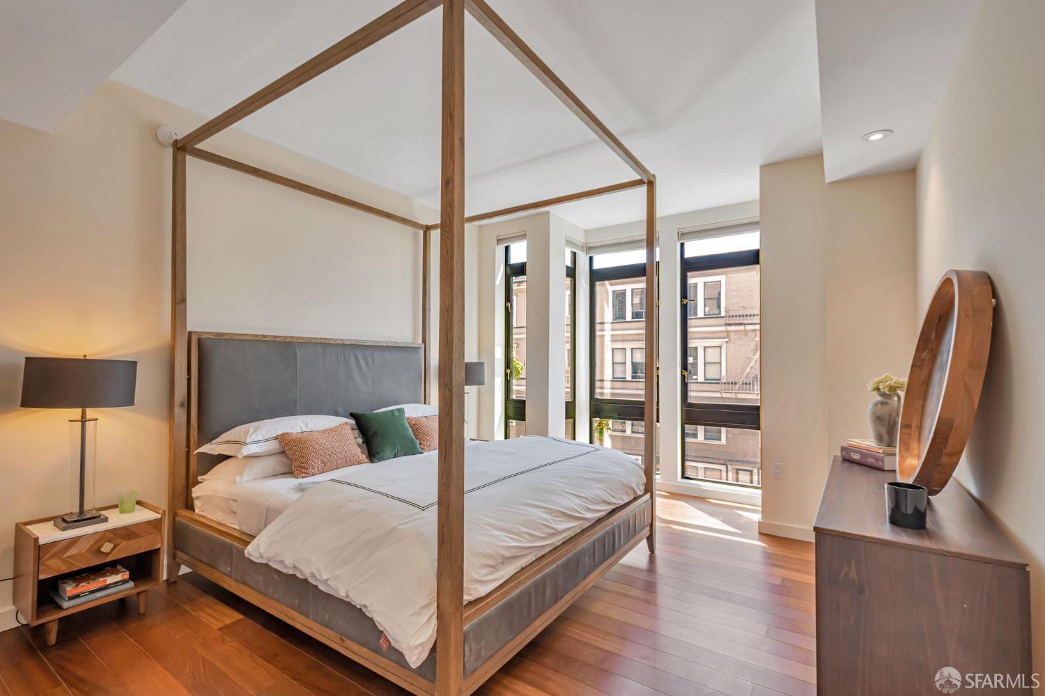 Detail Gallery Image 8 of 15 For 1601 Larkin St #204,  San Francisco,  CA 94109 - 1 Beds | 1 Baths