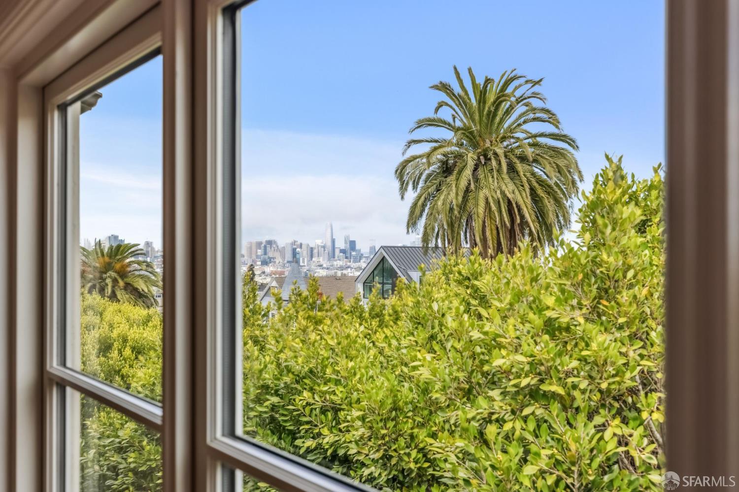 Detail Gallery Image 4 of 34 For 1116 Dolores St, San Francisco,  CA 94110 - 2 Beds | 1/1 Baths
