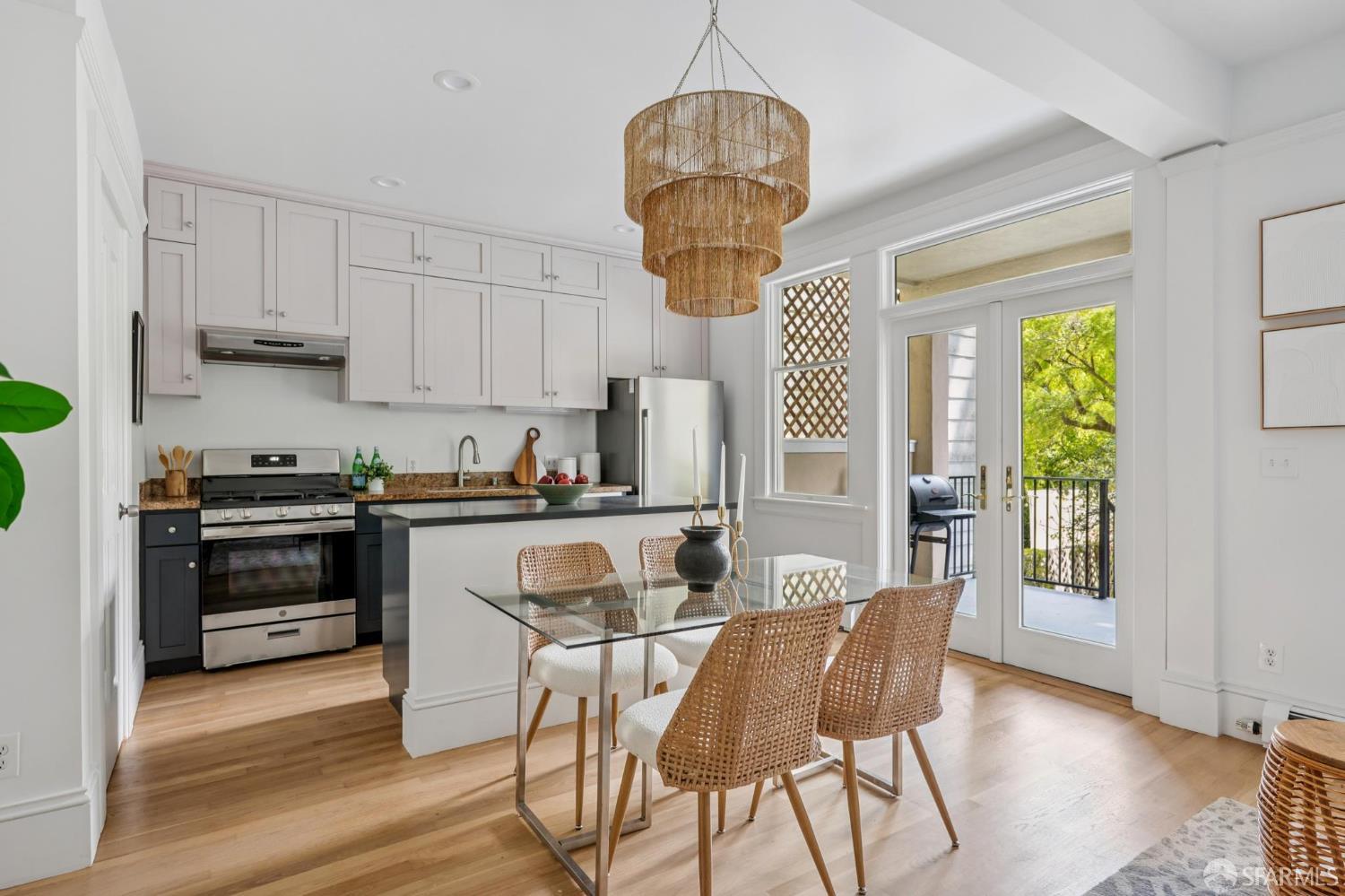 Detail Gallery Image 6 of 47 For 181 Parnassus Ave, San Francisco,  CA 94117 - 3 Beds | 2 Baths