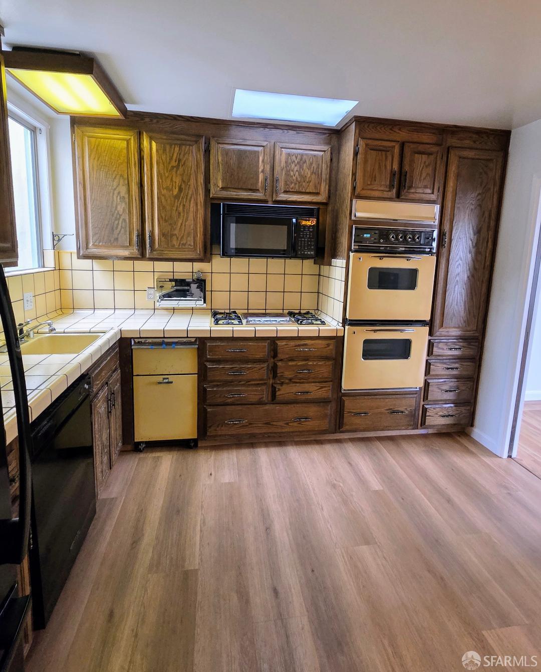 Detail Gallery Image 7 of 33 For 1479 42nd Ave, San Francisco,  CA 94122 - 3 Beds | 2 Baths
