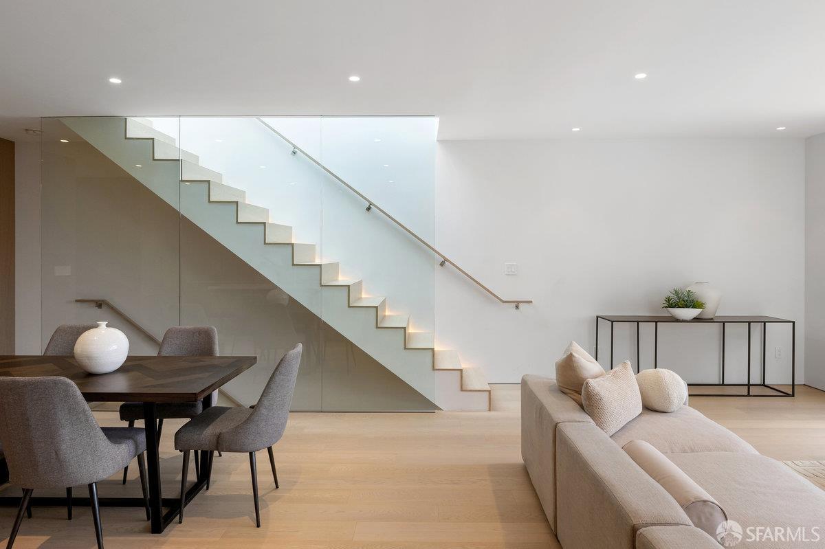 Detail Gallery Image 11 of 85 For 838 Duncan St, San Francisco,  CA 94131 - 3 Beds | 3 Baths