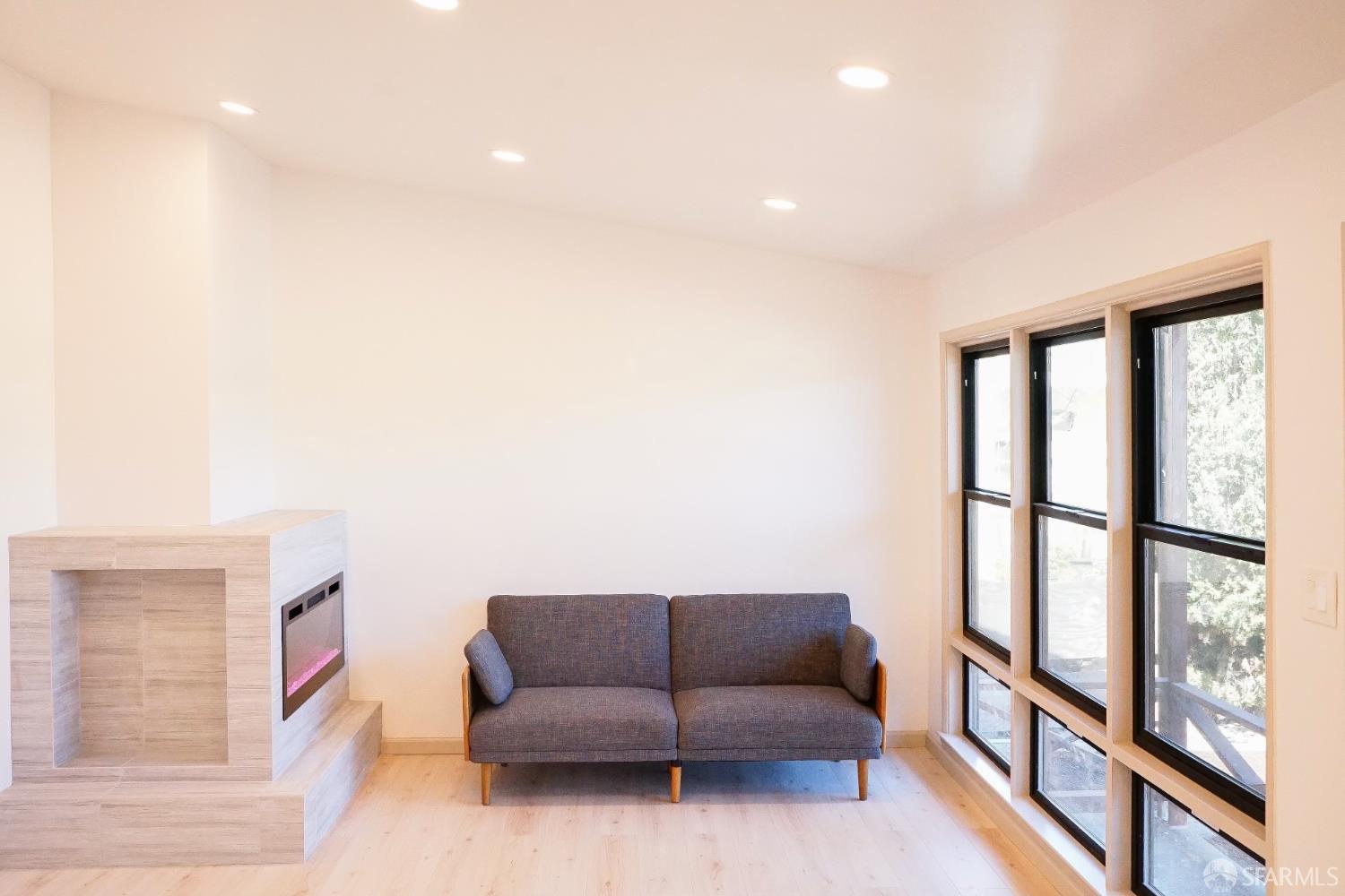 Detail Gallery Image 12 of 33 For 1517 Maxine Ave, San Mateo,  CA 94401 - 3 Beds | 2 Baths
