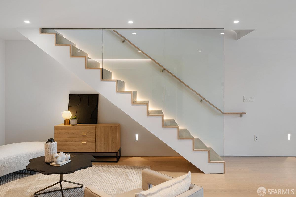 Detail Gallery Image 41 of 85 For 838 Duncan St, San Francisco,  CA 94131 - 3 Beds | 3 Baths