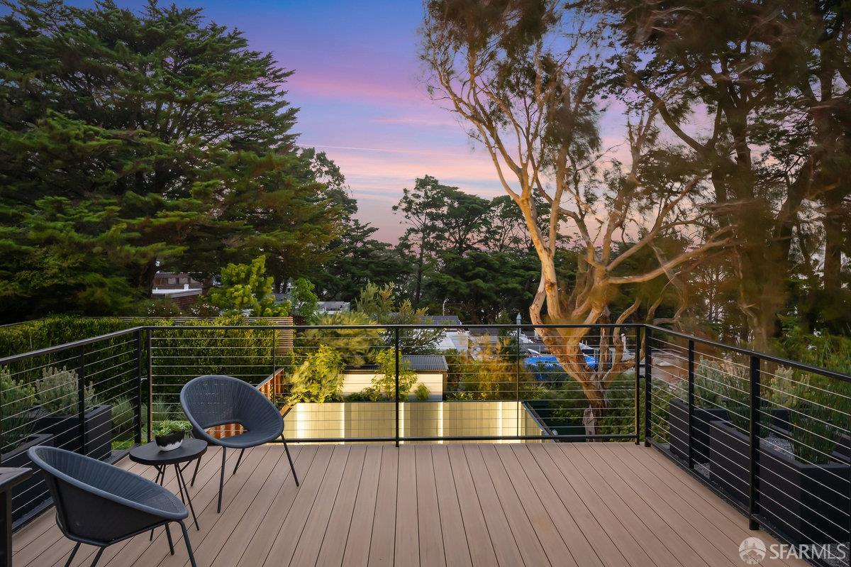 Detail Gallery Image 68 of 85 For 838 Duncan St, San Francisco,  CA 94131 - 3 Beds | 3 Baths