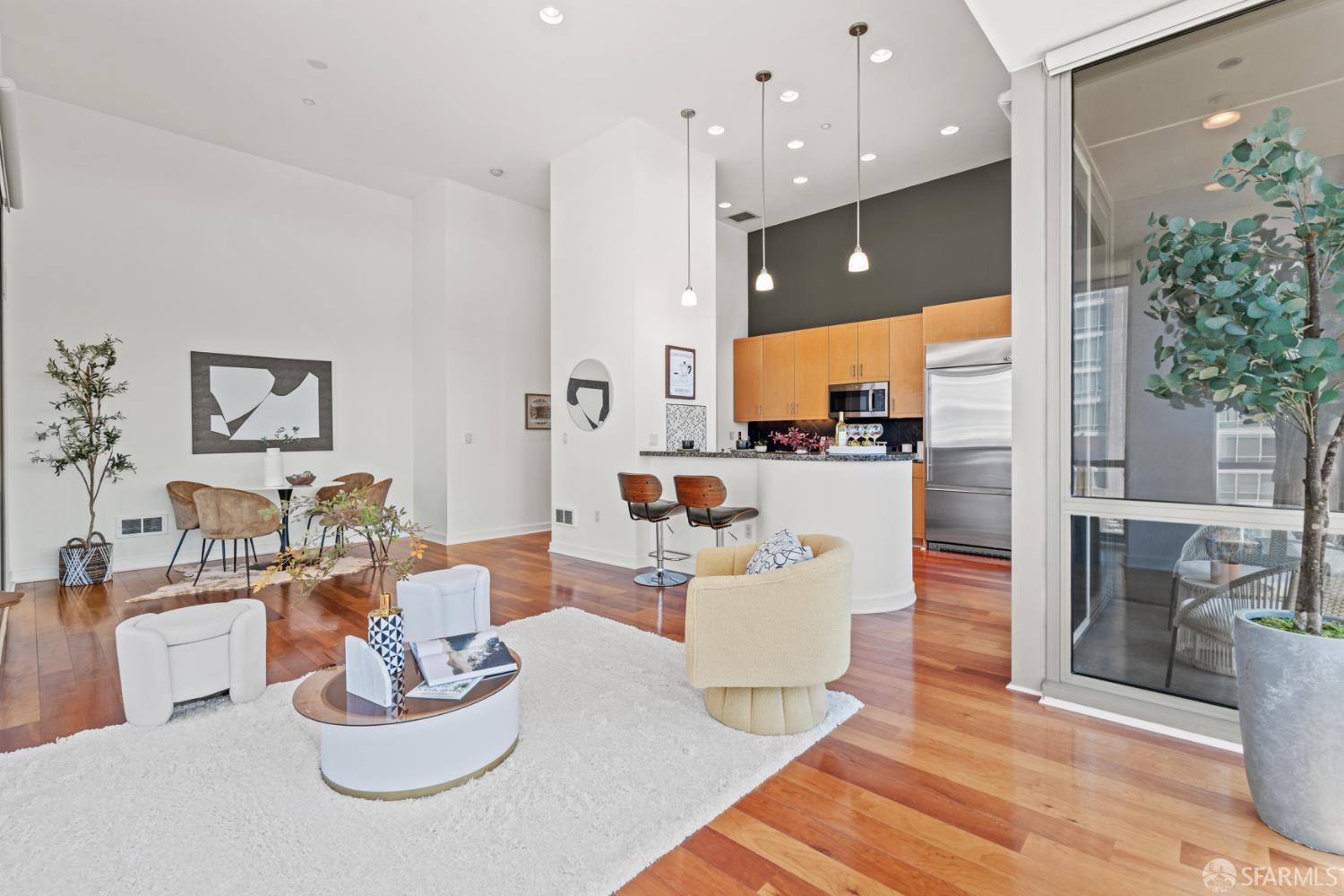 Photo #6: 425058390 Listing 
