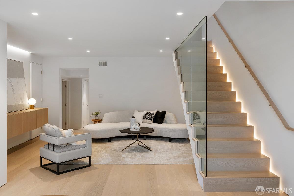 Detail Gallery Image 40 of 85 For 838 Duncan St, San Francisco,  CA 94131 - 3 Beds | 3 Baths