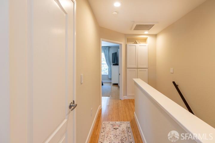 Detail Gallery Image 19 of 31 For 22832 Evanswood Rd, Hayward,  CA 94541 - 2 Beds | 2/1 Baths