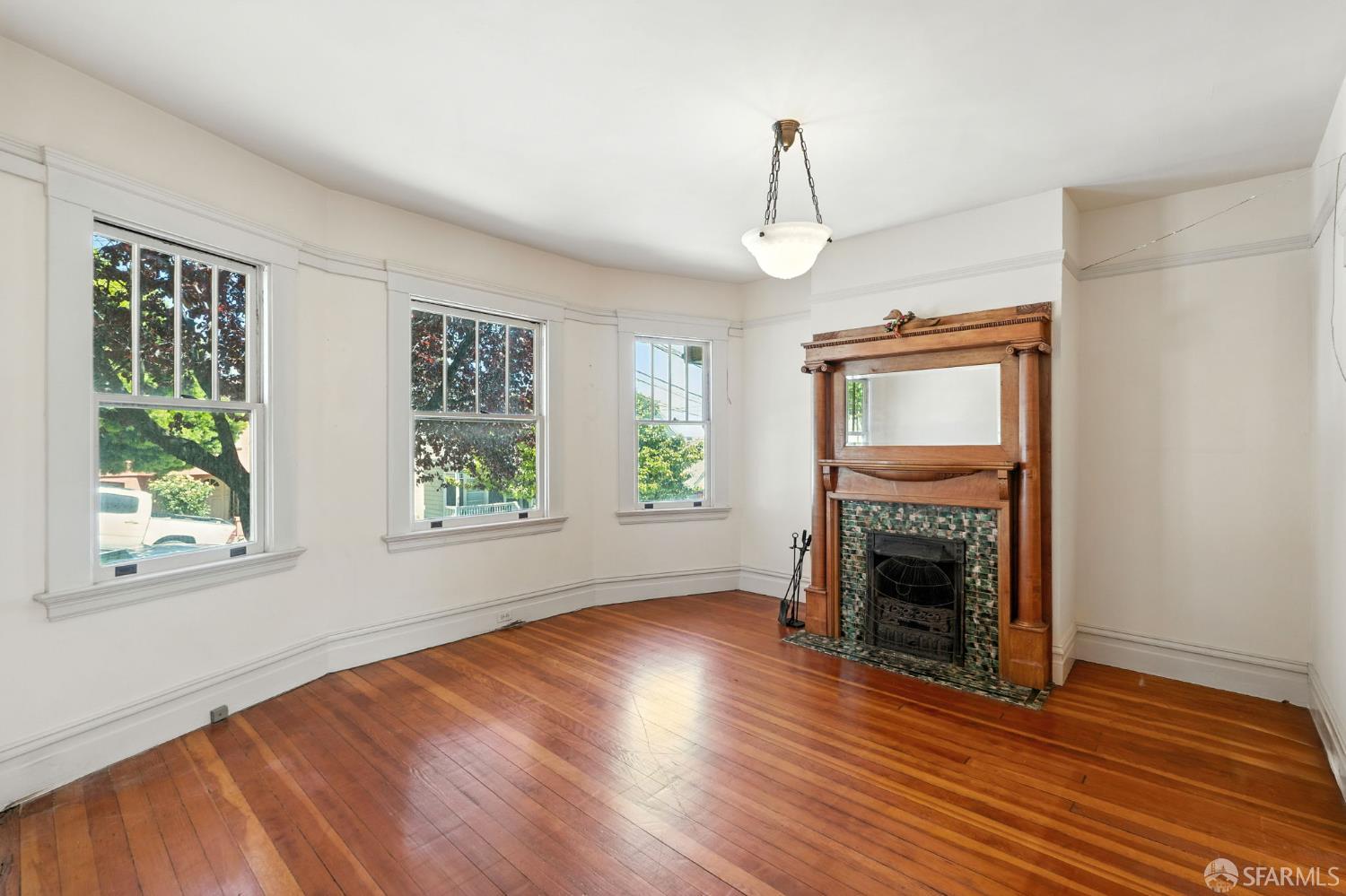 Detail Gallery Image 4 of 47 For 449 27th St, San Francisco,  CA 94131 - – Beds | – Baths
