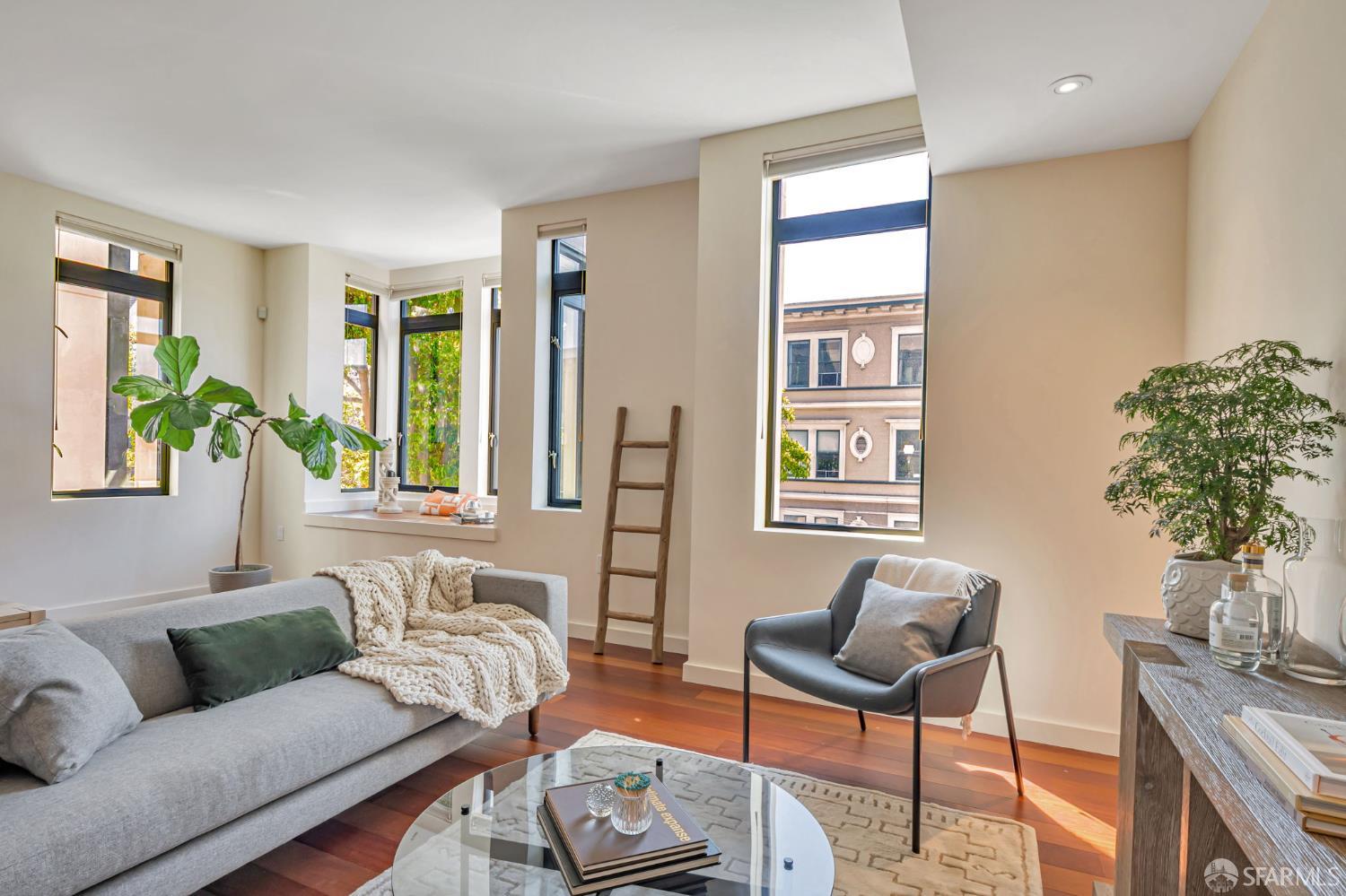 Detail Gallery Image 2 of 15 For 1601 Larkin St #204,  San Francisco,  CA 94109 - 1 Beds | 1 Baths