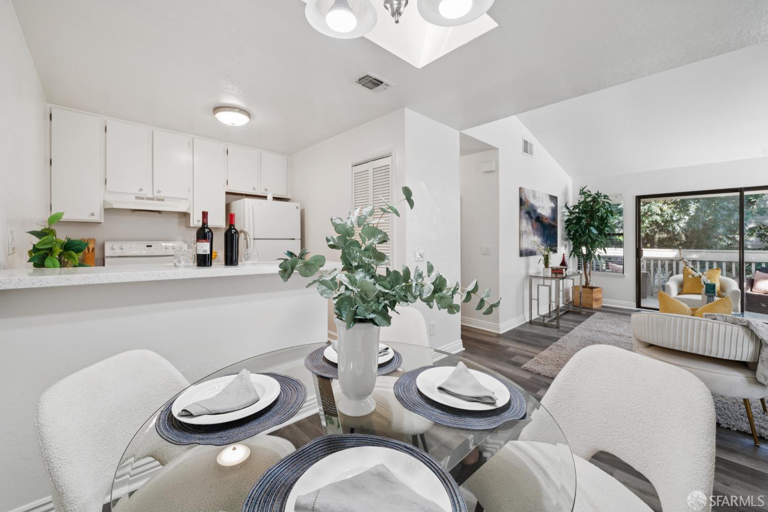 Detail Gallery Image 9 of 30 For 4510 Melody Dr #18,  Concord,  CA 94521 - 2 Beds | 2 Baths