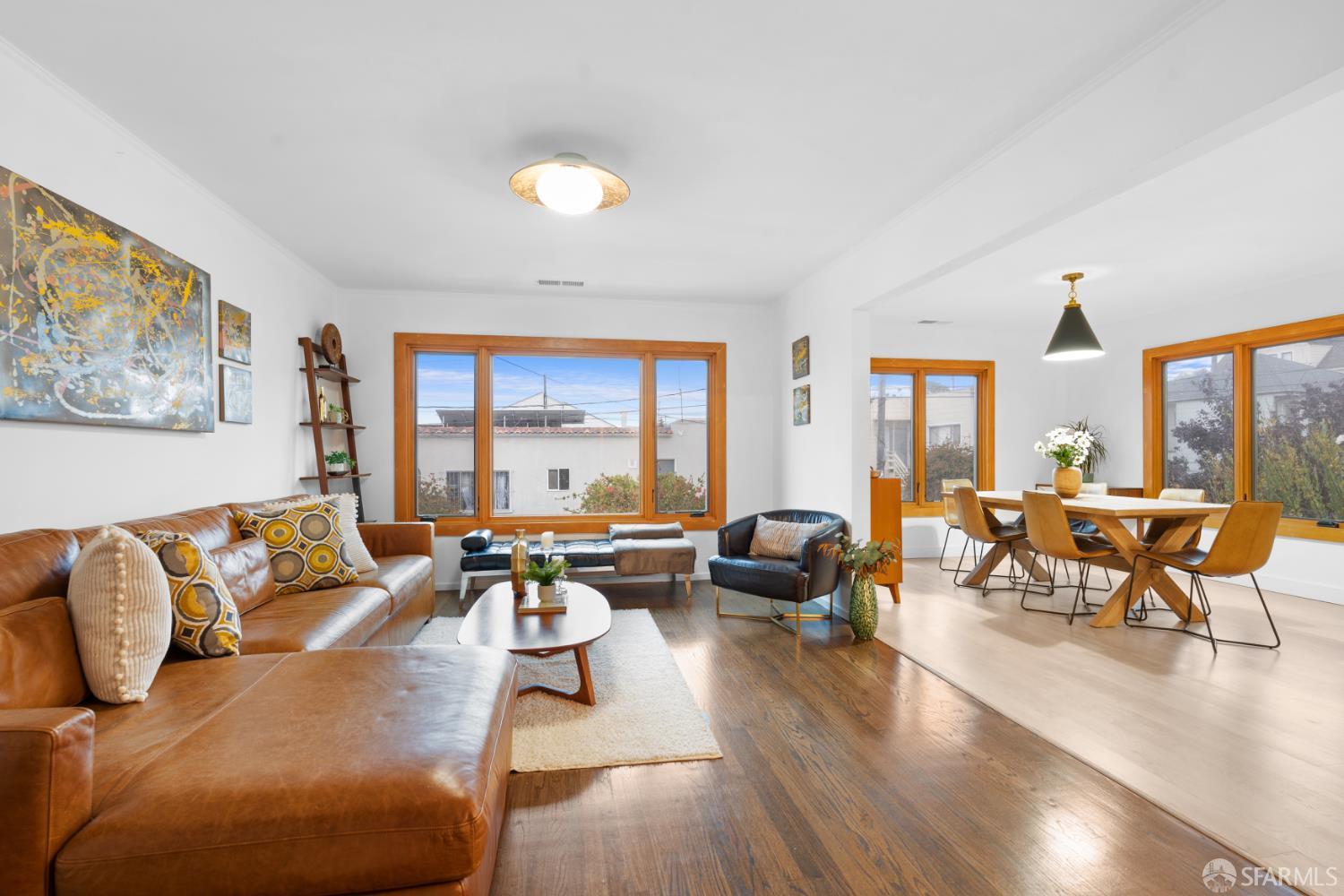 Detail Gallery Image 2 of 33 For 208 Harkness Ave, San Francisco,  CA 94134 - 3 Beds | 2 Baths