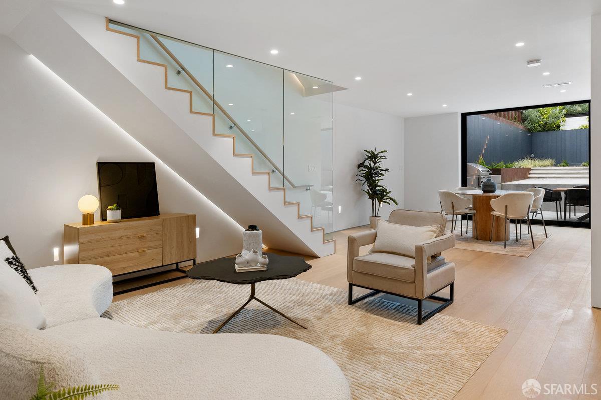 Detail Gallery Image 43 of 85 For 838 Duncan St, San Francisco,  CA 94131 - 3 Beds | 3 Baths