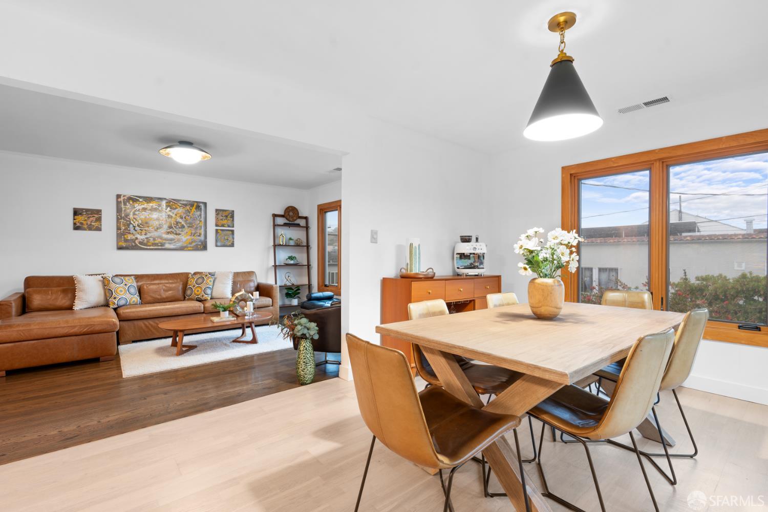 Detail Gallery Image 8 of 33 For 208 Harkness Ave, San Francisco,  CA 94134 - 3 Beds | 2 Baths
