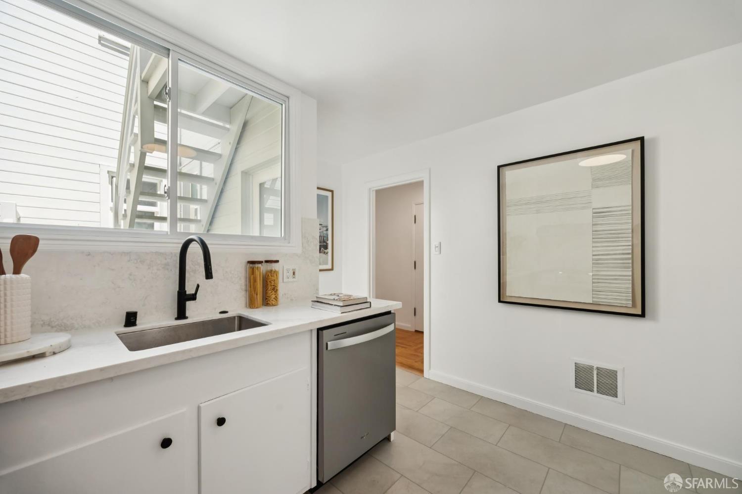Detail Gallery Image 25 of 44 For 3240 Clay St, San Francisco,  CA 94115 - – Beds | – Baths