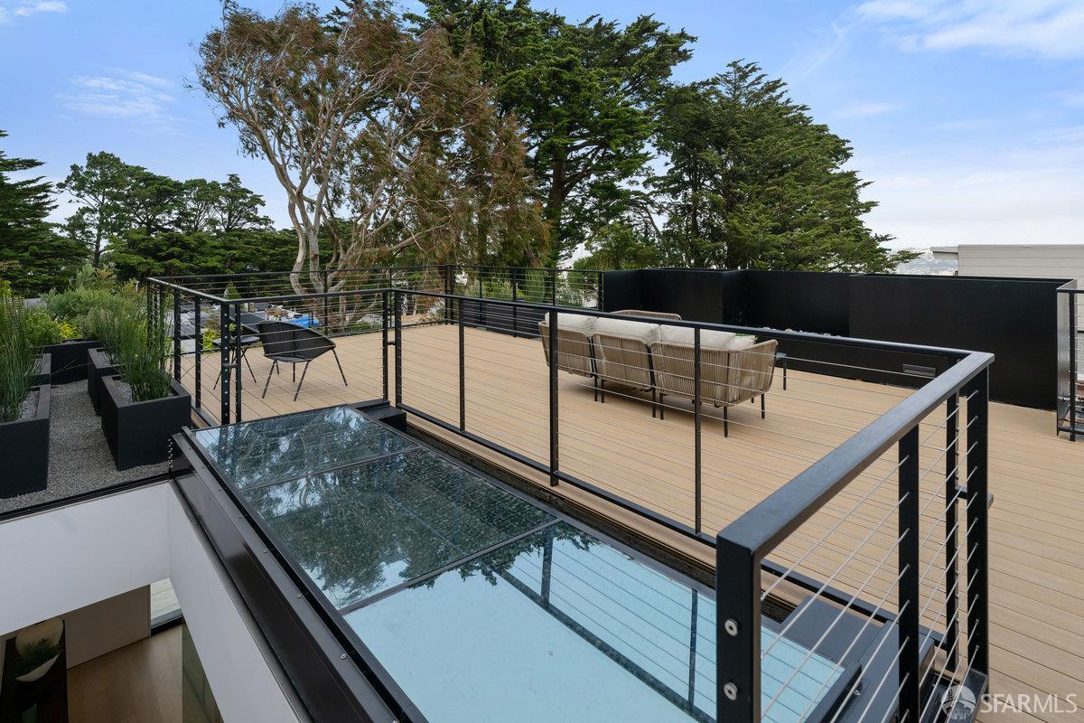 Detail Gallery Image 60 of 85 For 838 Duncan St, San Francisco,  CA 94131 - 3 Beds | 3 Baths