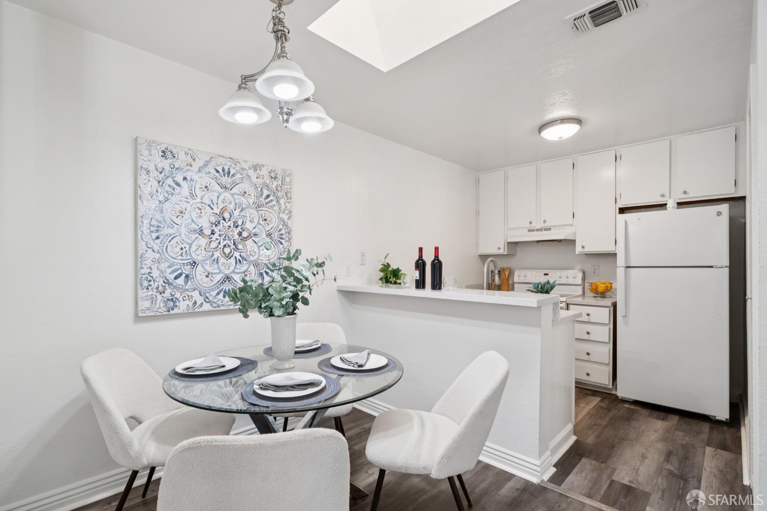 Detail Gallery Image 8 of 30 For 4510 Melody Dr #18,  Concord,  CA 94521 - 2 Beds | 2 Baths