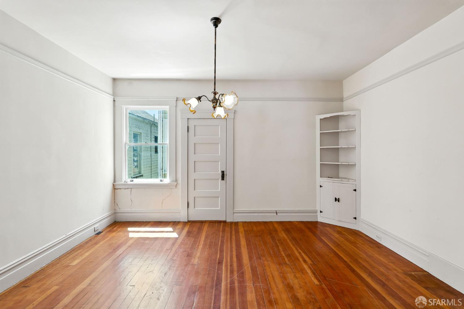 Detail Gallery Image 6 of 47 For 449 27th St, San Francisco,  CA 94131 - – Beds | – Baths