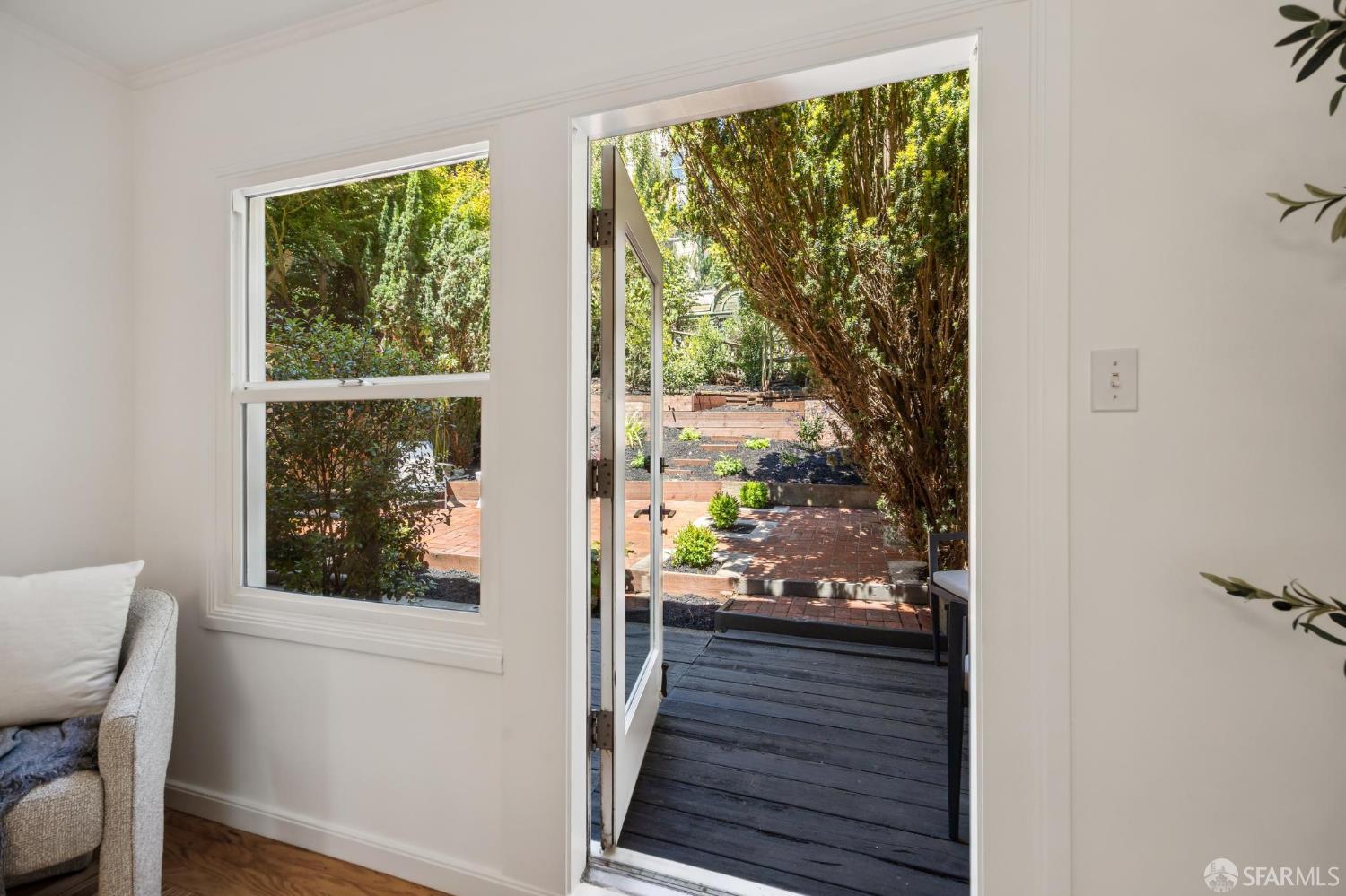 Detail Gallery Image 15 of 27 For 3240 Clay St, San Francisco,  CA 94115 - 2 Beds | 2 Baths