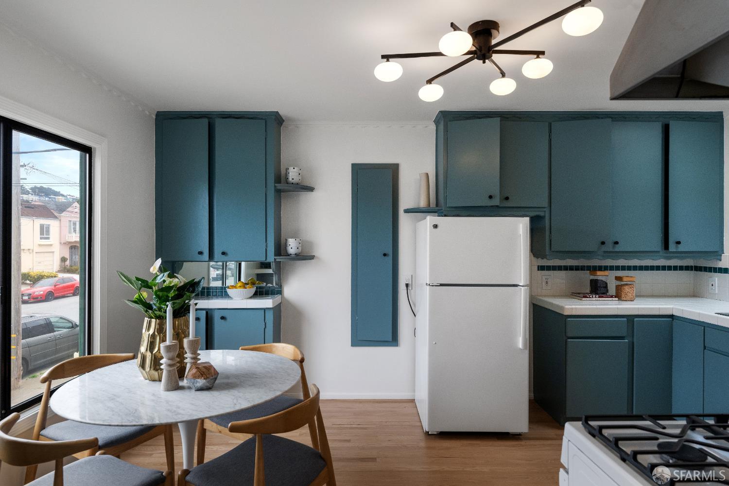 Detail Gallery Image 7 of 28 For 1859 31st Ave, San Francisco,  CA 94122 - 2 Beds | 1 Baths