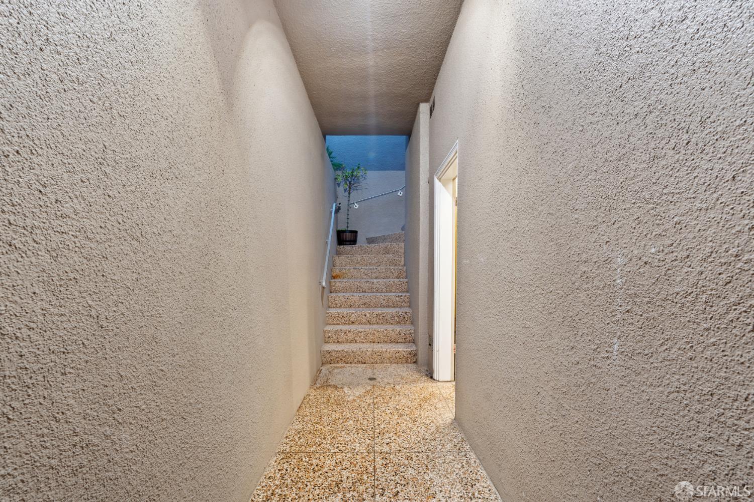 Detail Gallery Image 25 of 33 For 208 Harkness Ave, San Francisco,  CA 94134 - 3 Beds | 2 Baths