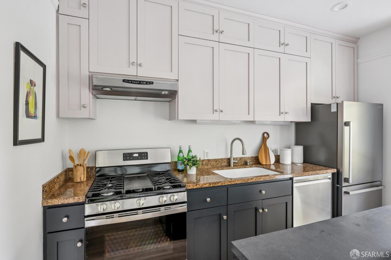 Detail Gallery Image 8 of 47 For 181 Parnassus Ave, San Francisco,  CA 94117 - 3 Beds | 2 Baths