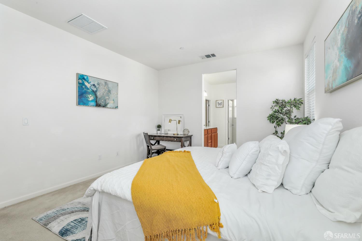 Detail Gallery Image 12 of 33 For 161 Kapalua Bay Cir, Pittsburg,  CA 94565 - 3 Beds | 2/1 Baths