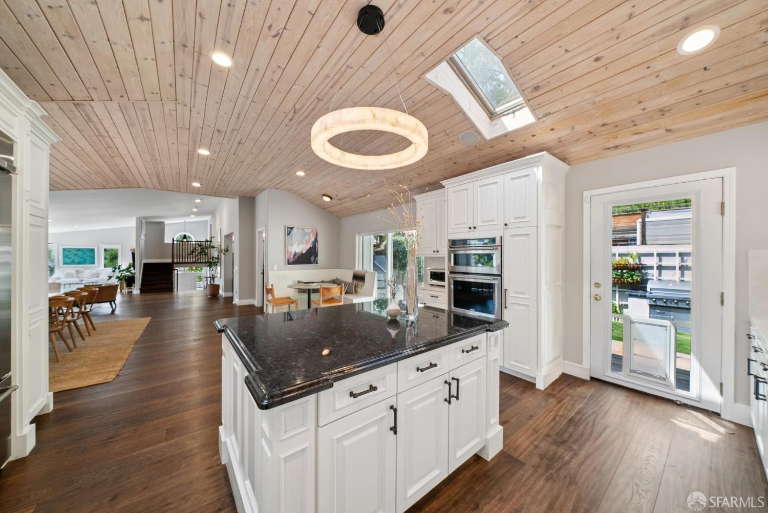 Detail Gallery Image 24 of 66 For 69 La Espiral, Orinda,  CA 94563 - 4 Beds | 3/1 Baths
