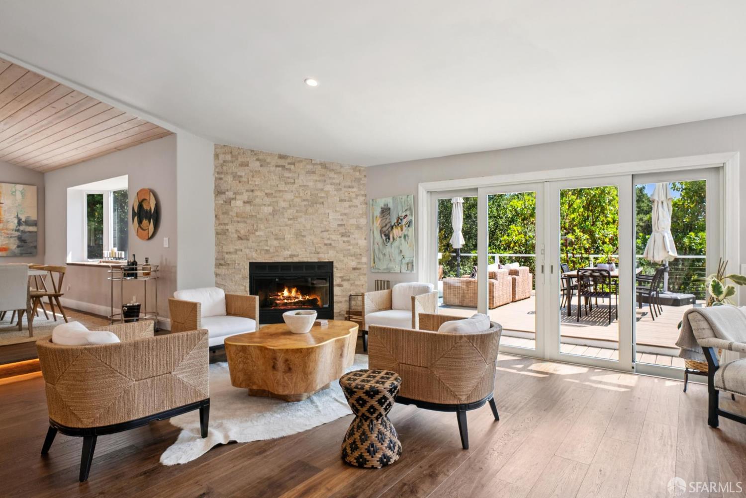 Detail Gallery Image 19 of 66 For 69 La Espiral, Orinda,  CA 94563 - 4 Beds | 3/1 Baths