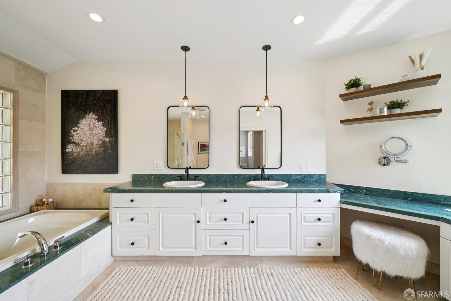 Detail Gallery Image 37 of 66 For 69 La Espiral, Orinda,  CA 94563 - 4 Beds | 3/1 Baths
