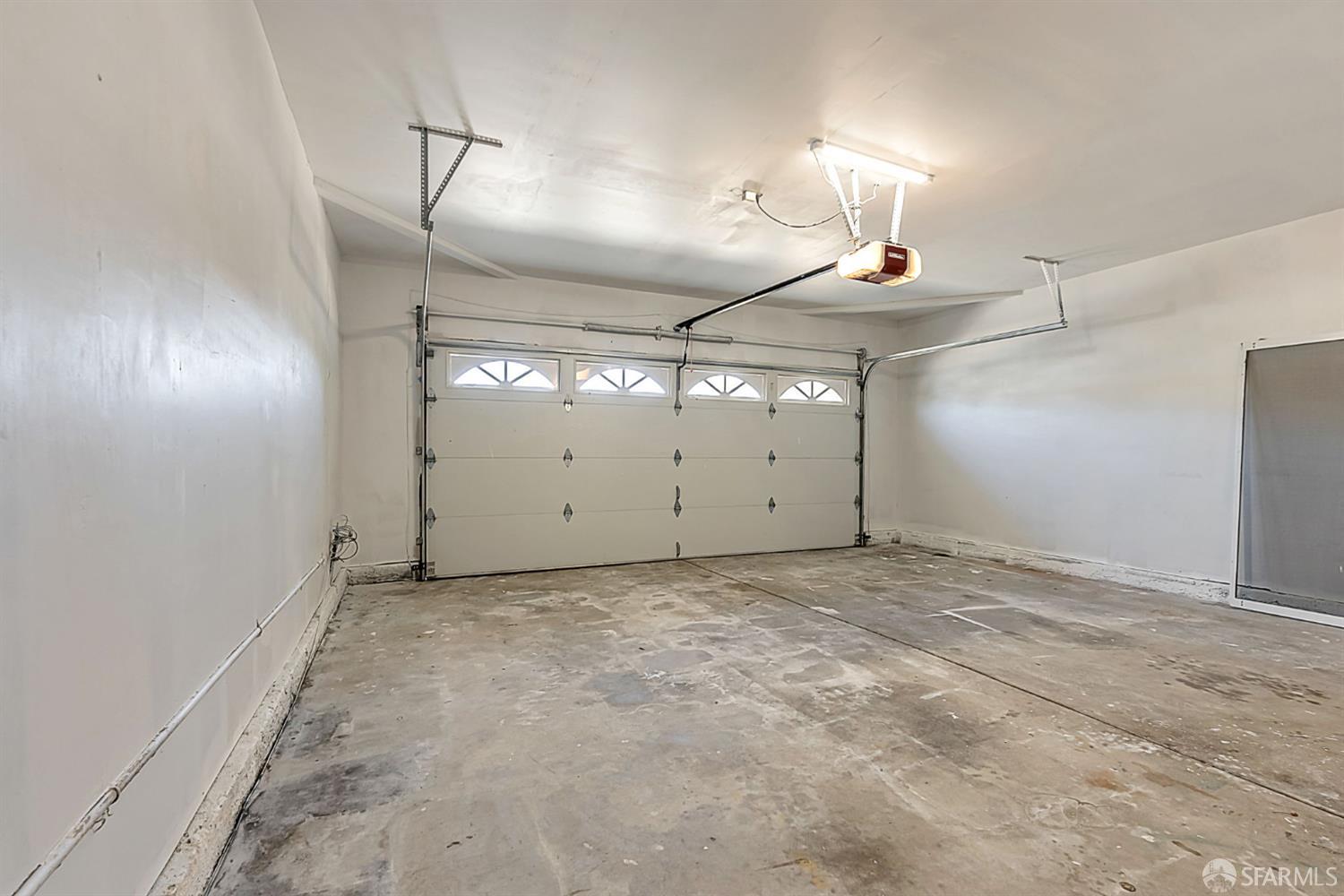 Detail Gallery Image 24 of 31 For 372 Glacier Dr, Martinez,  CA 94553 - 4 Beds | 2 Baths