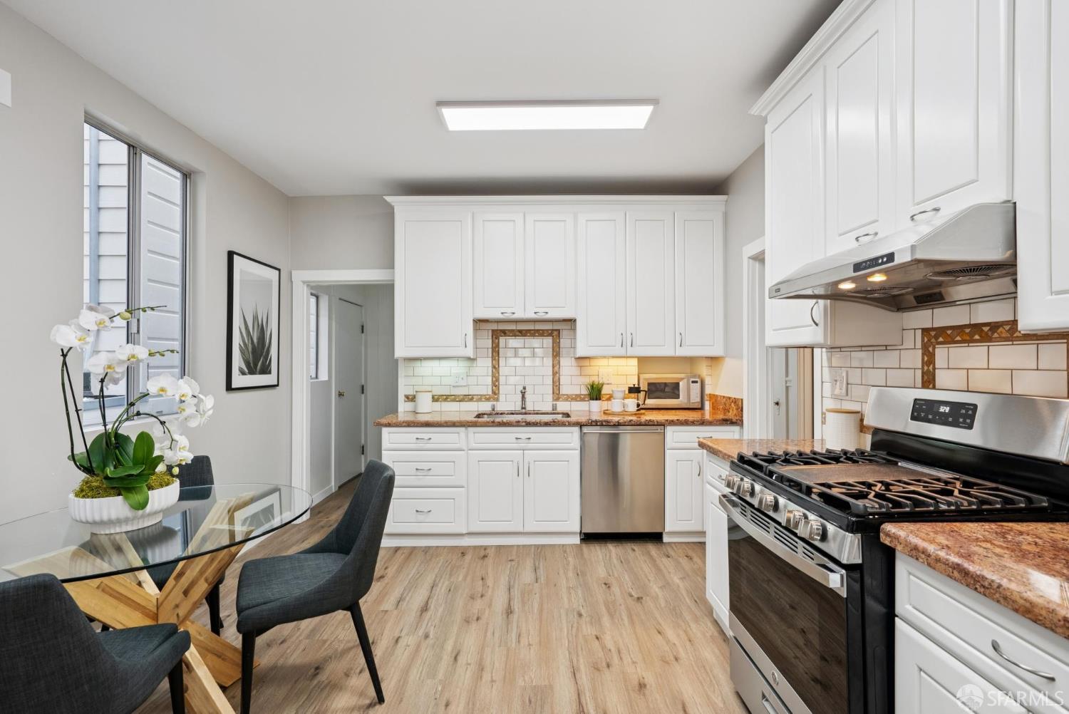 Detail Gallery Image 17 of 78 For 1162 Vallejo St, San Francisco,  CA 94109 - – Beds | – Baths