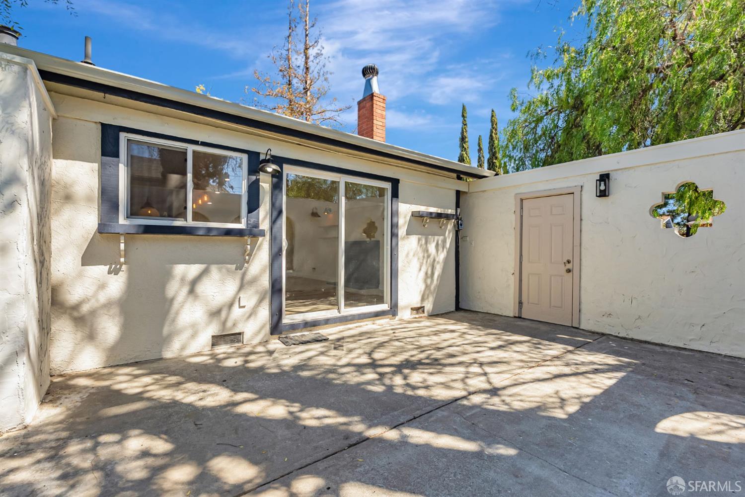Detail Gallery Image 28 of 31 For 372 Glacier Dr, Martinez,  CA 94553 - 4 Beds | 2 Baths