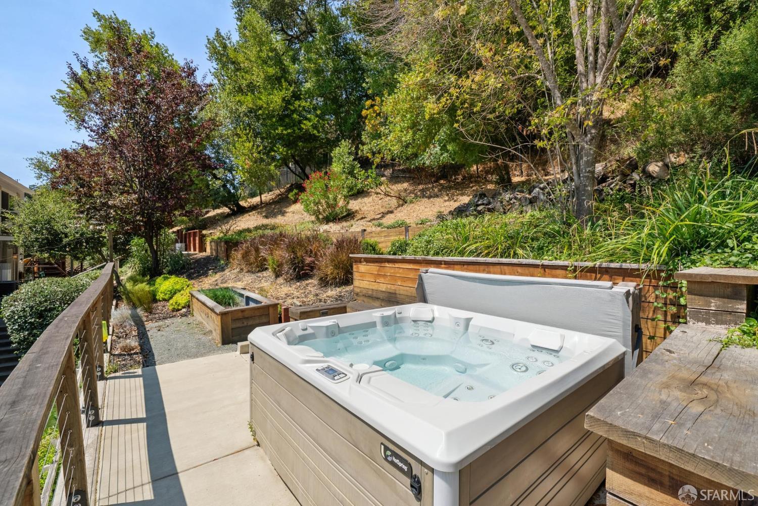 Detail Gallery Image 57 of 66 For 69 La Espiral, Orinda,  CA 94563 - 4 Beds | 3/1 Baths