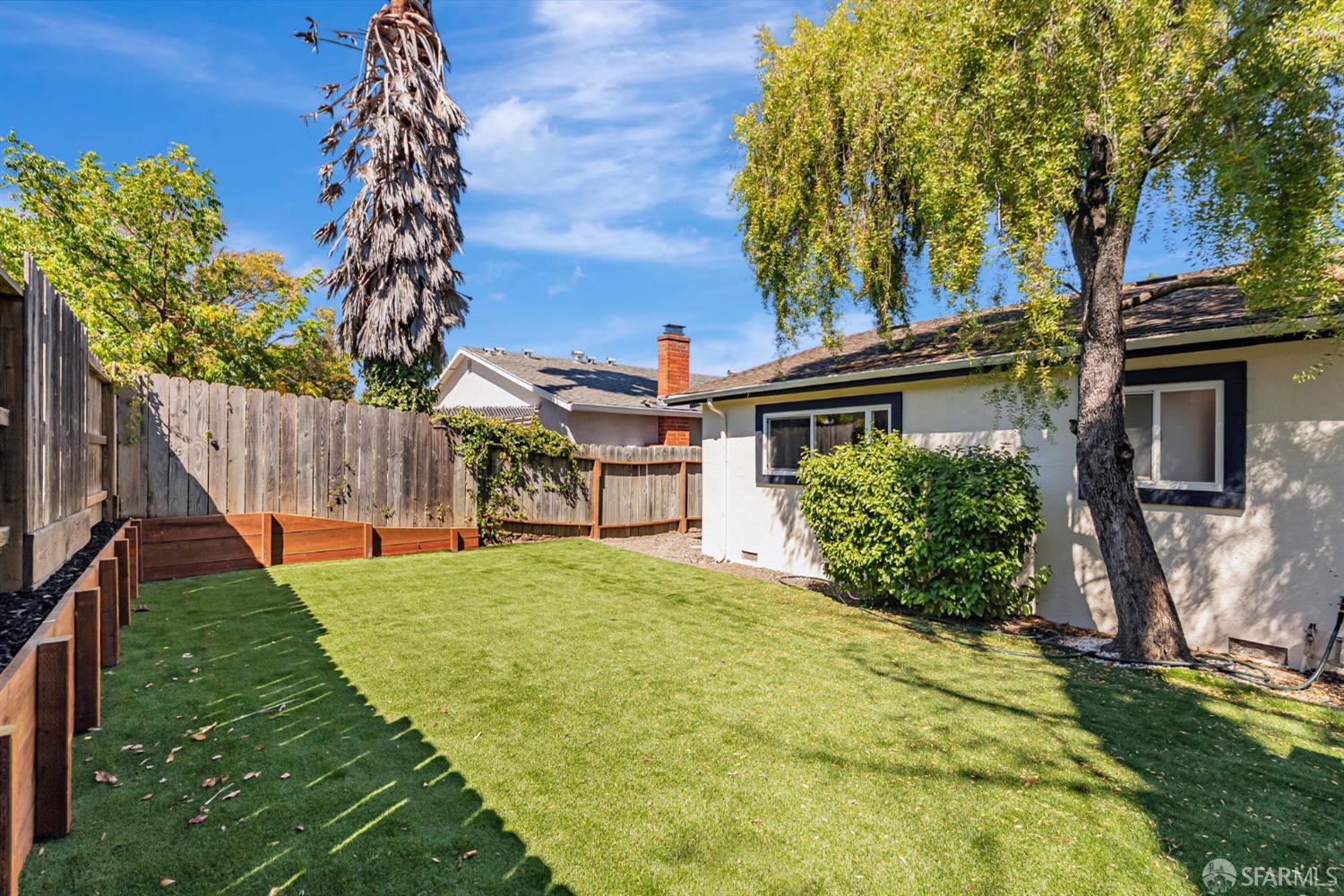 Detail Gallery Image 30 of 31 For 372 Glacier Dr, Martinez,  CA 94553 - 4 Beds | 2 Baths