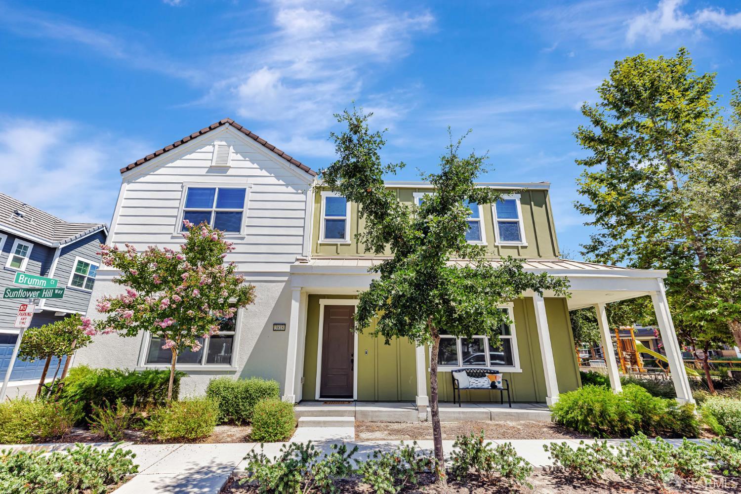 Detail Gallery Image 1 of 42 For 3818 Brumm Ct, Pleasanton,  CA 94566 - 4 Beds | 3 Baths