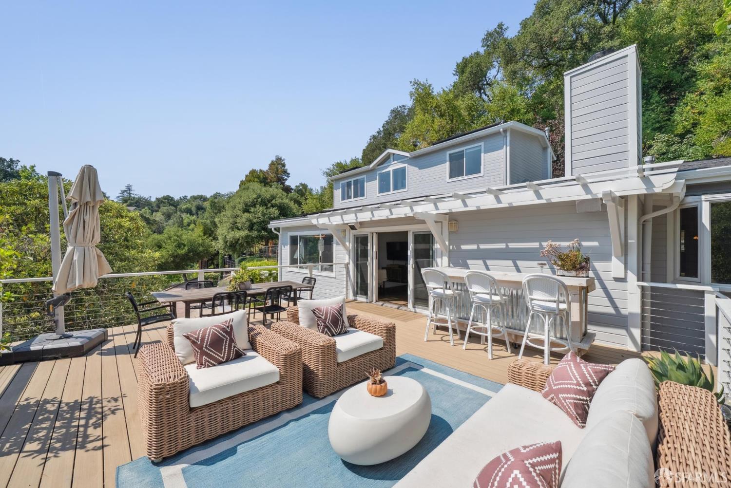 Detail Gallery Image 31 of 66 For 69 La Espiral, Orinda,  CA 94563 - 4 Beds | 3/1 Baths
