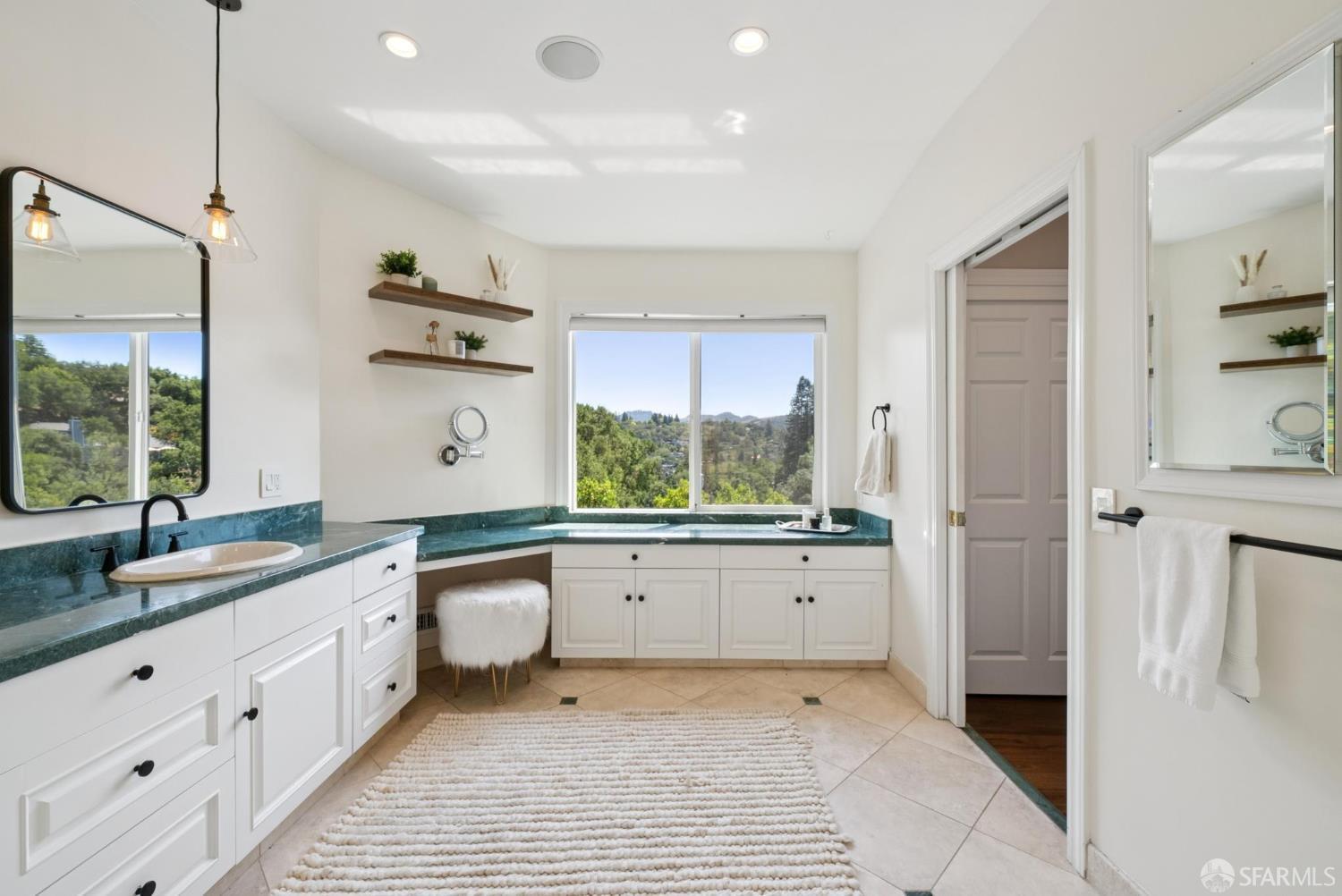Detail Gallery Image 38 of 66 For 69 La Espiral, Orinda,  CA 94563 - 4 Beds | 3/1 Baths