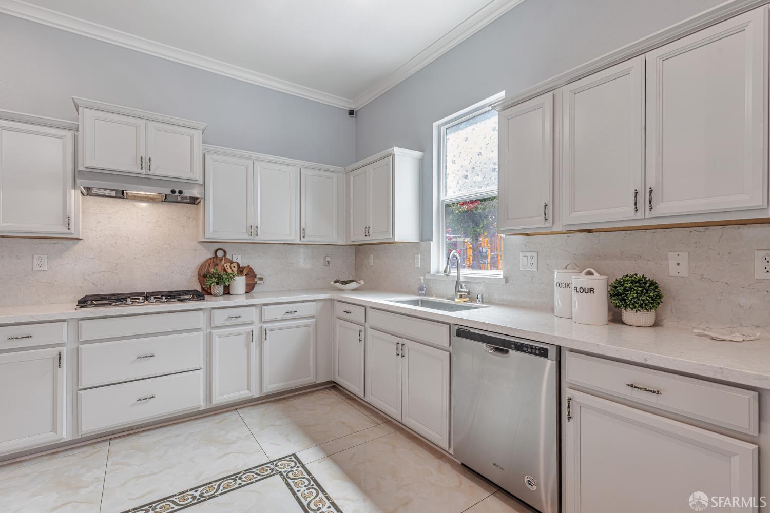 Detail Gallery Image 7 of 42 For 3818 Brumm Ct, Pleasanton,  CA 94566 - 4 Beds | 3 Baths