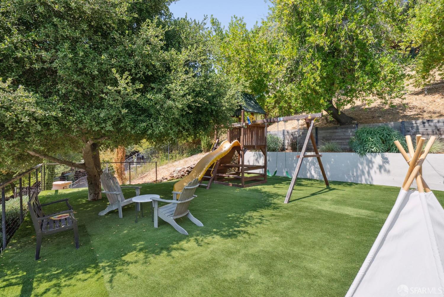 Detail Gallery Image 58 of 66 For 69 La Espiral, Orinda,  CA 94563 - 4 Beds | 3/1 Baths