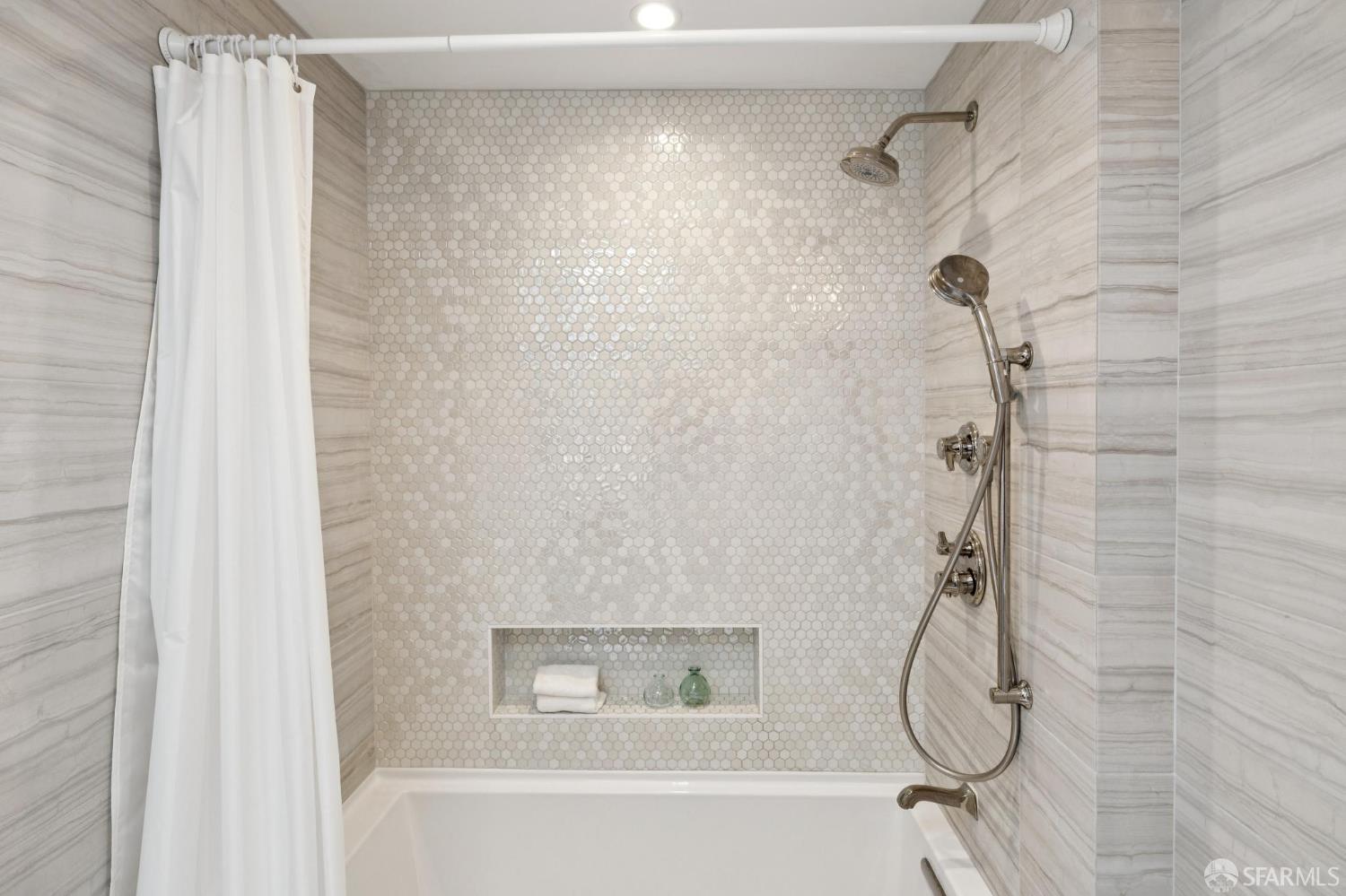 Photo #43: 425061581 Listing: Photo #43