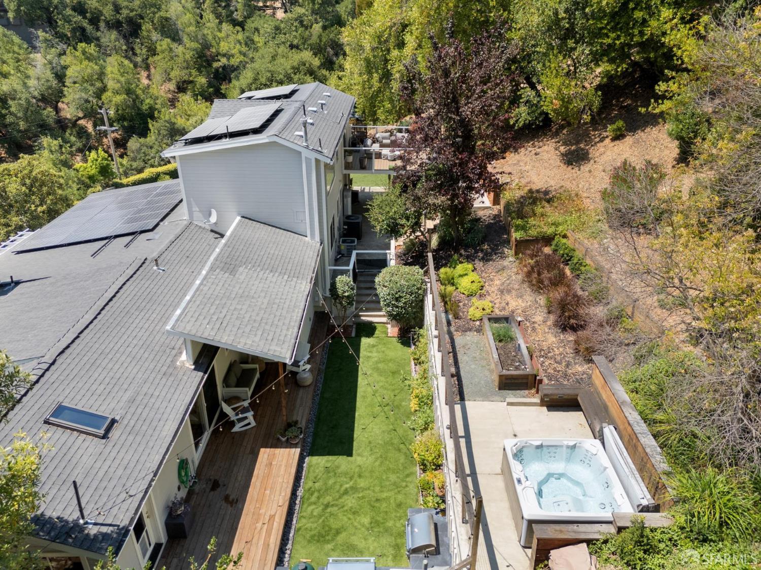 Detail Gallery Image 53 of 66 For 69 La Espiral, Orinda,  CA 94563 - 4 Beds | 3/1 Baths