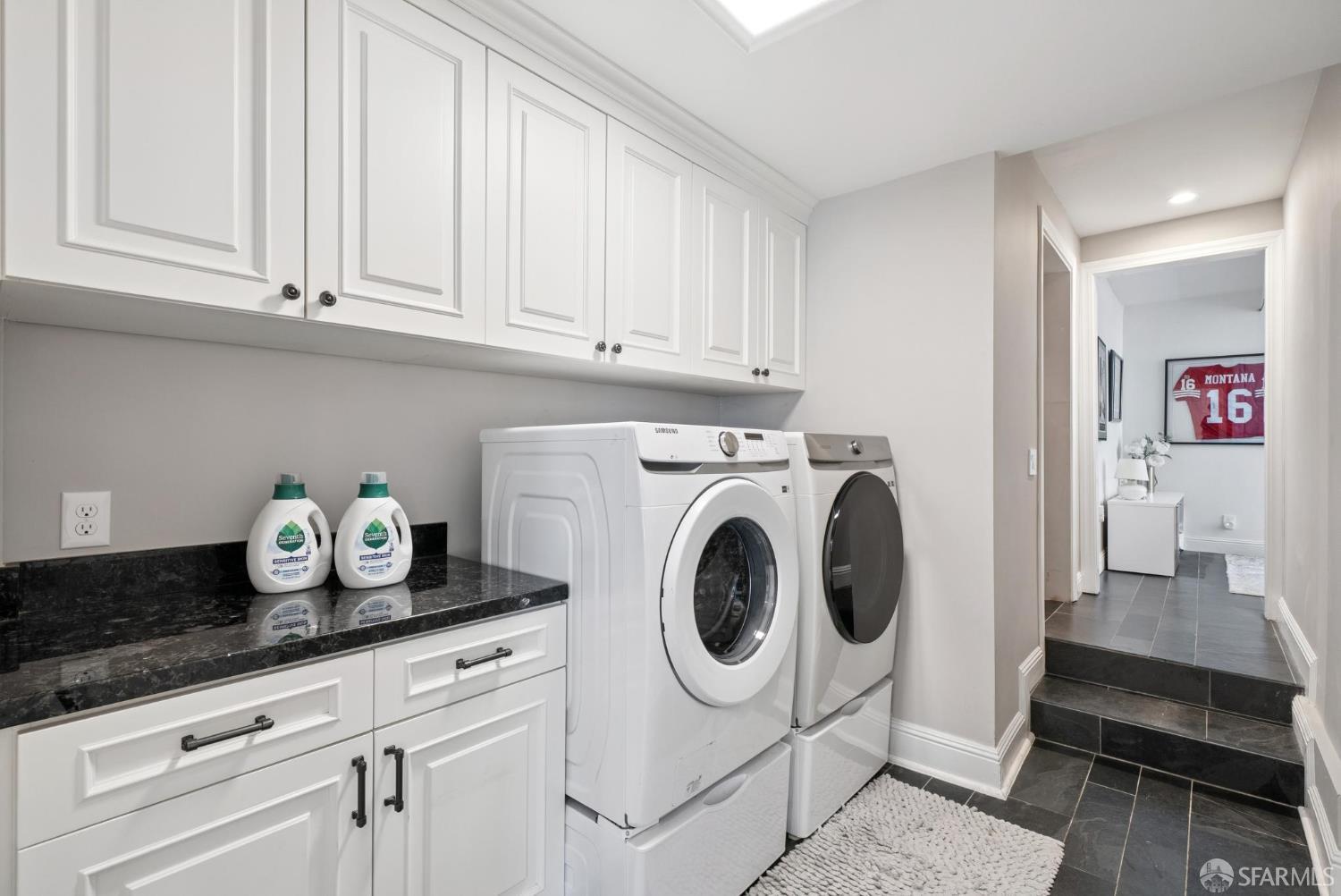 Detail Gallery Image 51 of 66 For 69 La Espiral, Orinda,  CA 94563 - 4 Beds | 3/1 Baths