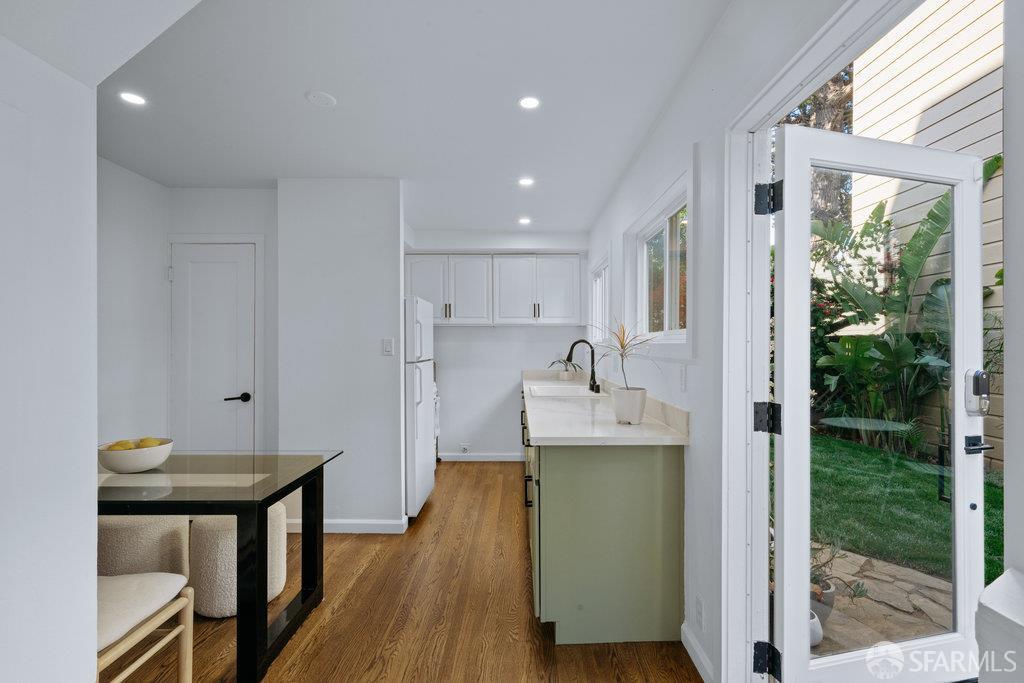 Detail Gallery Image 7 of 33 For 150 Kingston St, San Francisco,  CA 94110 - 2 Beds | 1/1 Baths