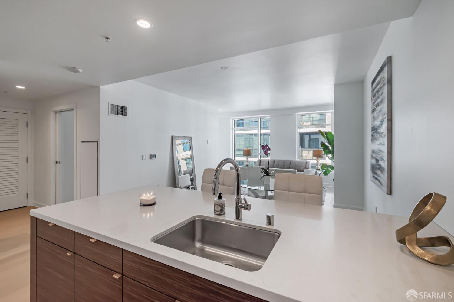 Detail Gallery Image 6 of 79 For 1688 Pine St #W1203,  San Francisco,  CA 94109 - 1 Beds | 1 Baths