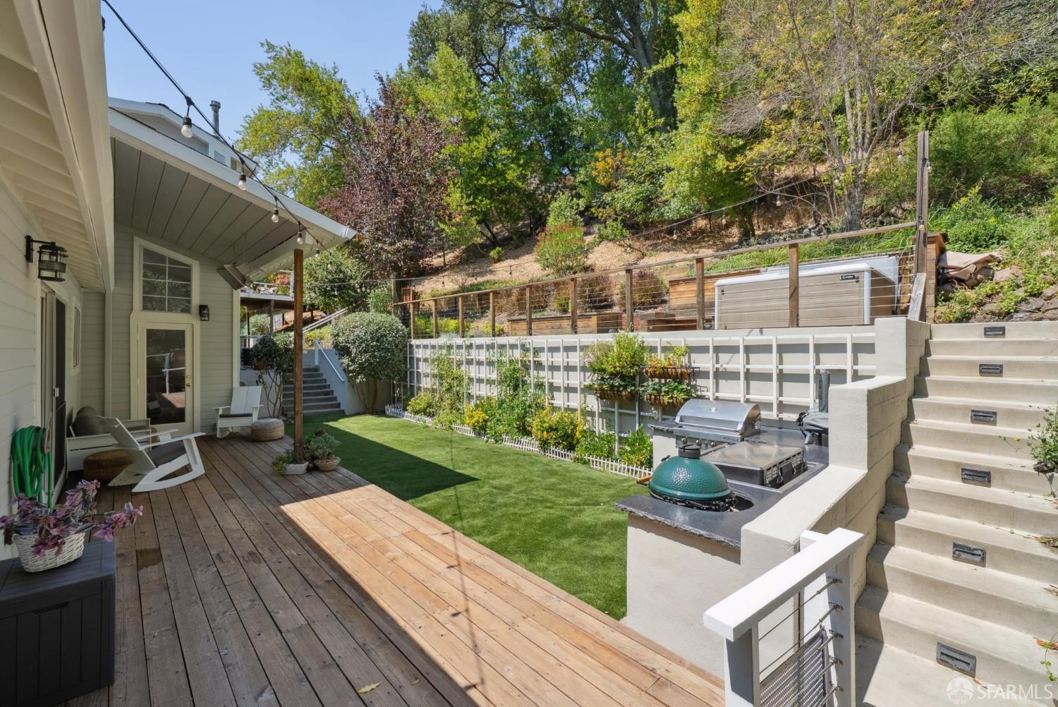 Detail Gallery Image 54 of 66 For 69 La Espiral, Orinda,  CA 94563 - 4 Beds | 3/1 Baths