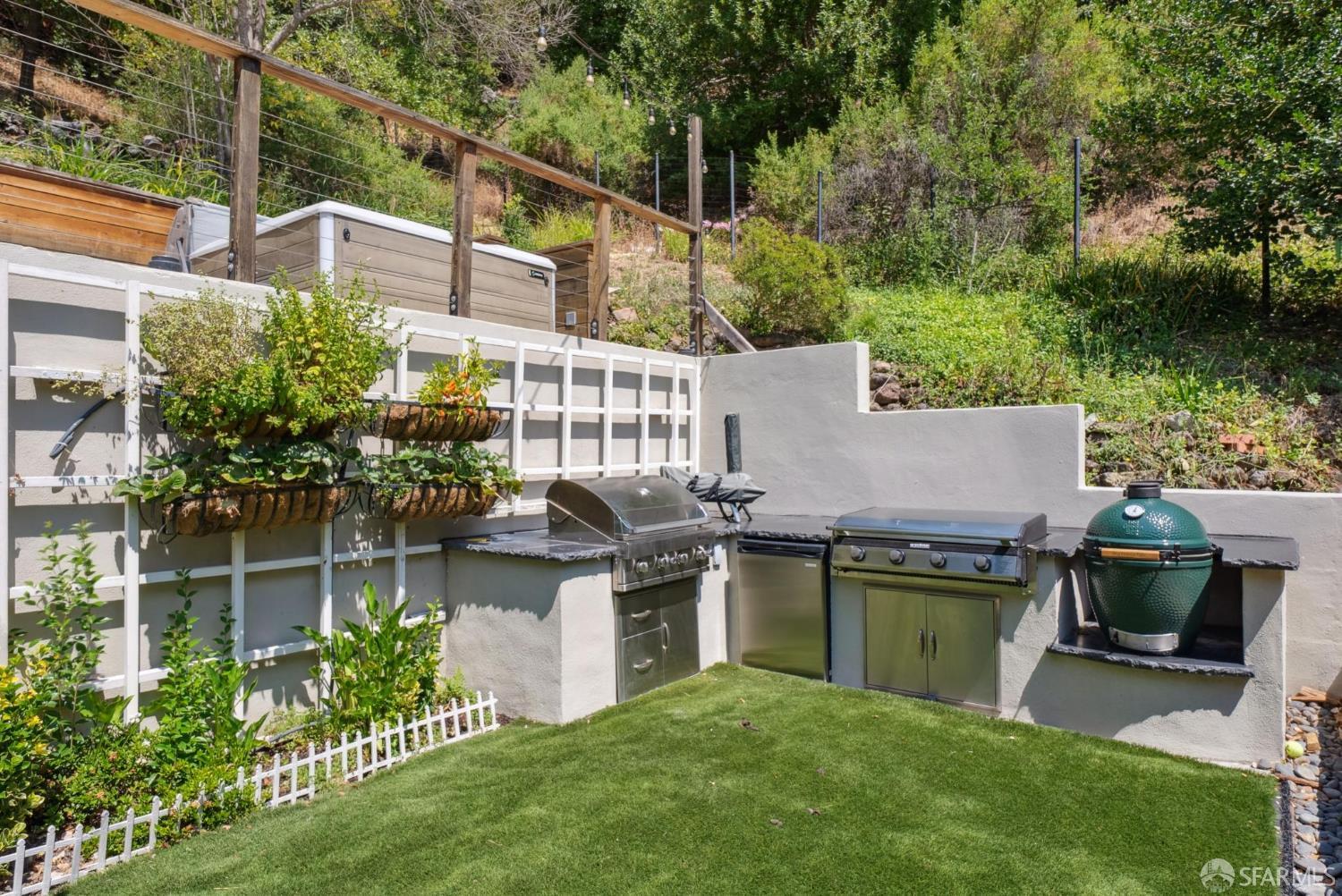 Detail Gallery Image 52 of 66 For 69 La Espiral, Orinda,  CA 94563 - 4 Beds | 3/1 Baths