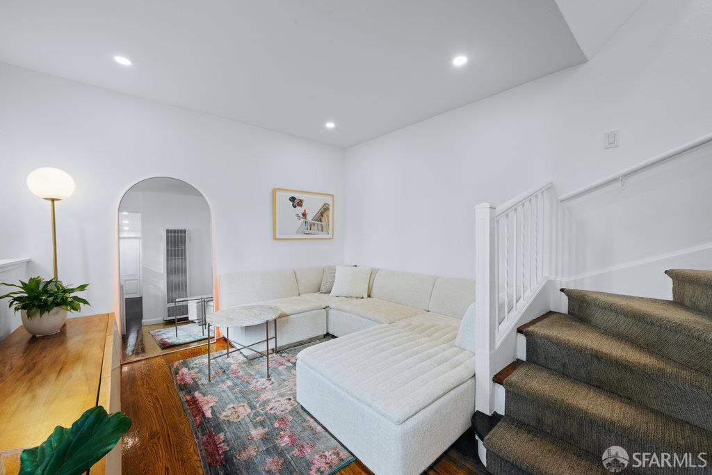 Detail Gallery Image 13 of 33 For 150 Kingston St, San Francisco,  CA 94110 - 2 Beds | 1/1 Baths