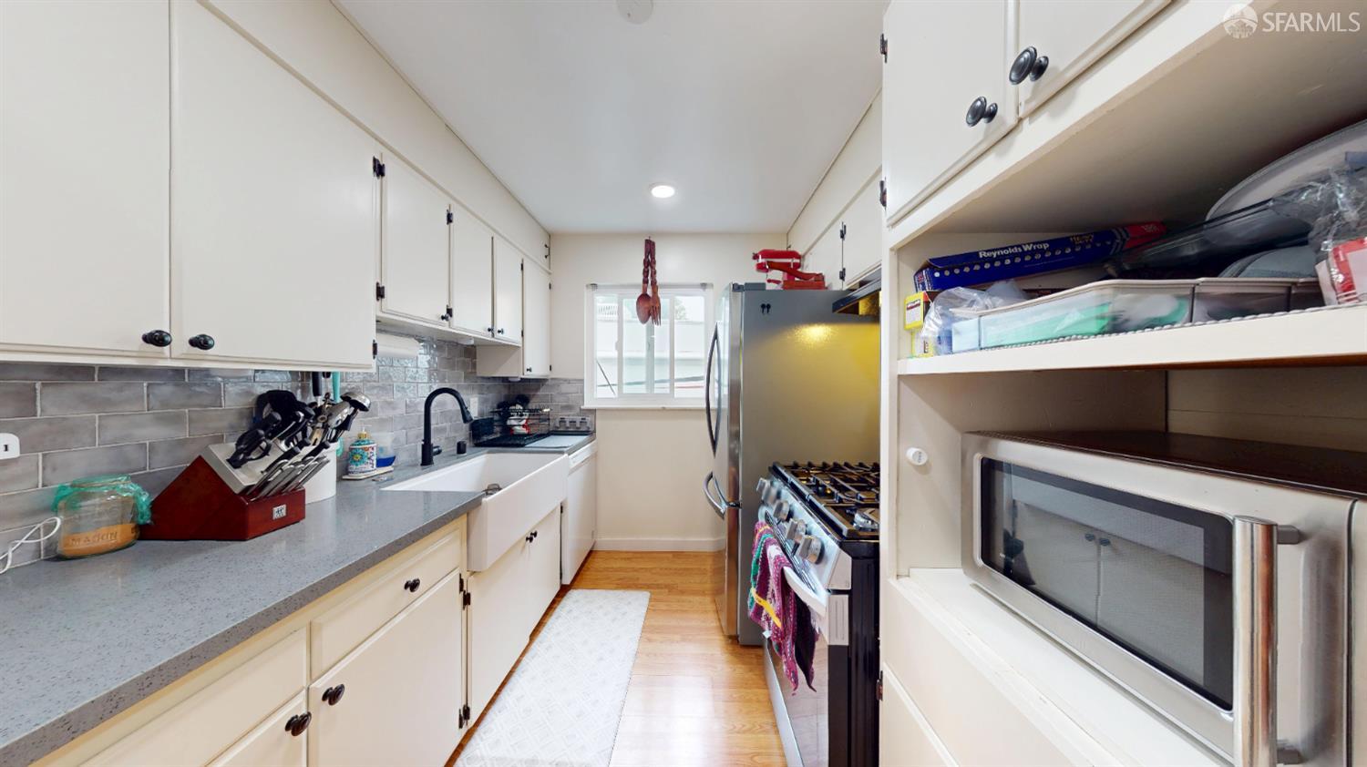 Detail Gallery Image 5 of 29 For 1155 Crespi Dr, Pacifica,  CA 94044 - 4 Beds | 2 Baths